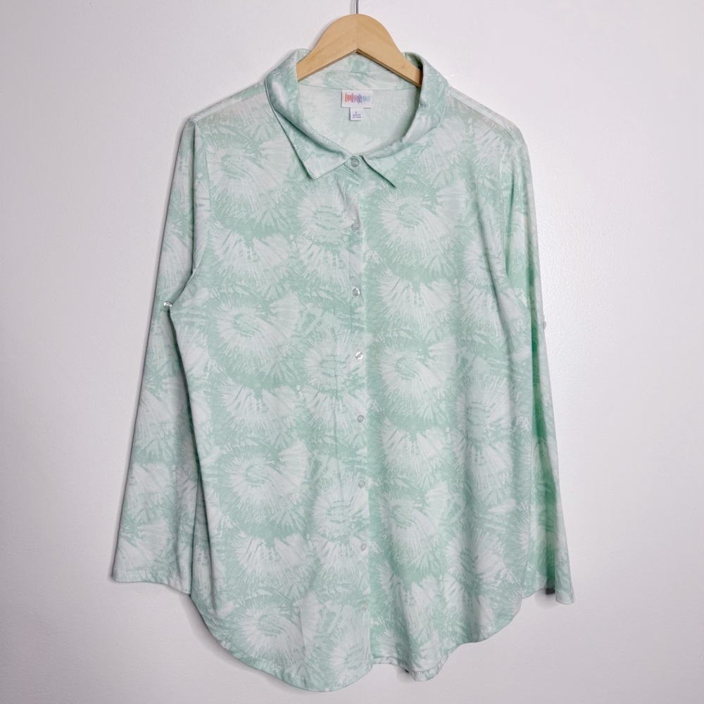 NWOT LuLaRoe Valentina Button‎ Front Tunic Top Shirt Large Green/White Casual - Picture 2 of 9